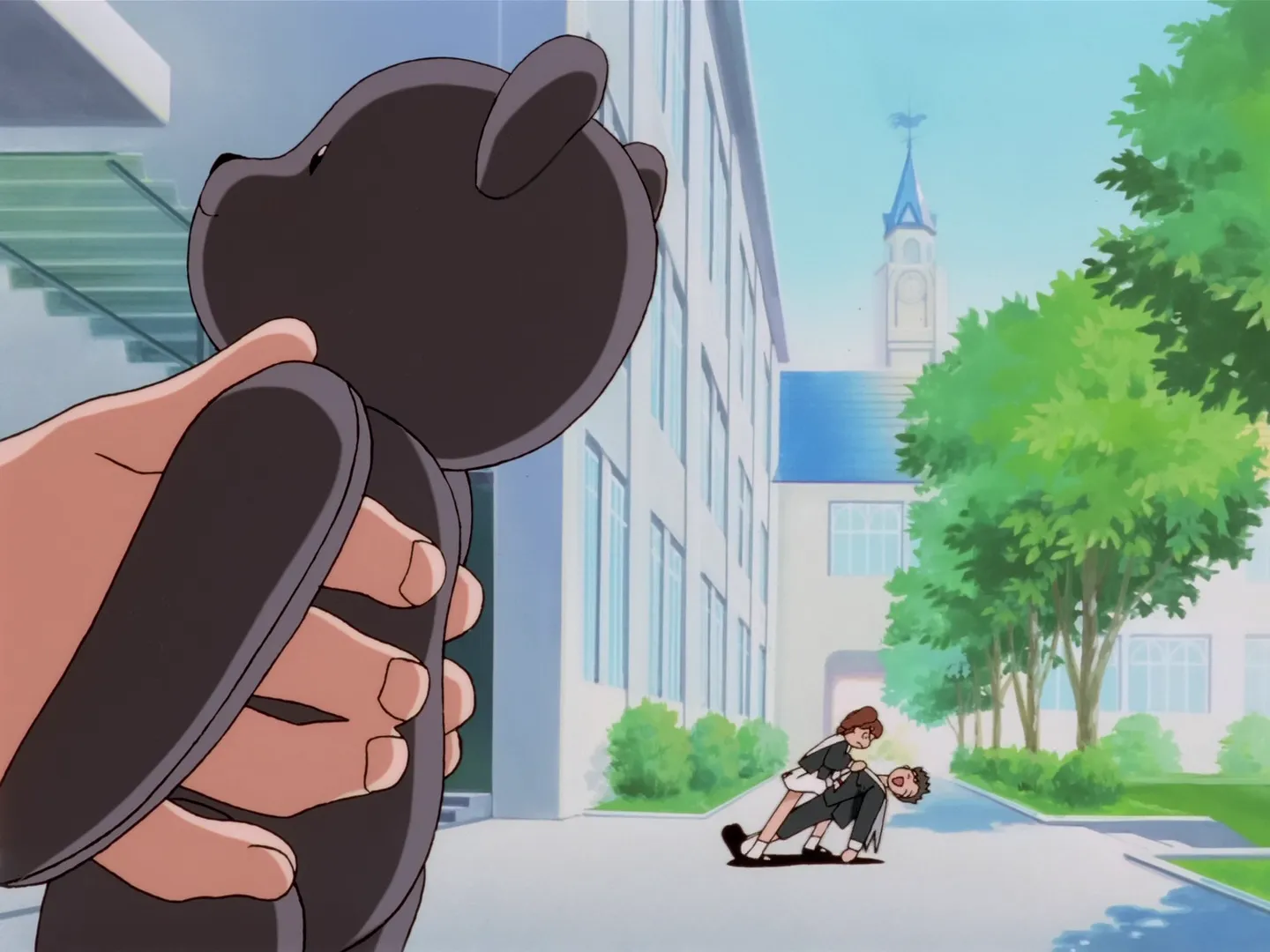 Sakura et le grand ours en peluche — capture 6